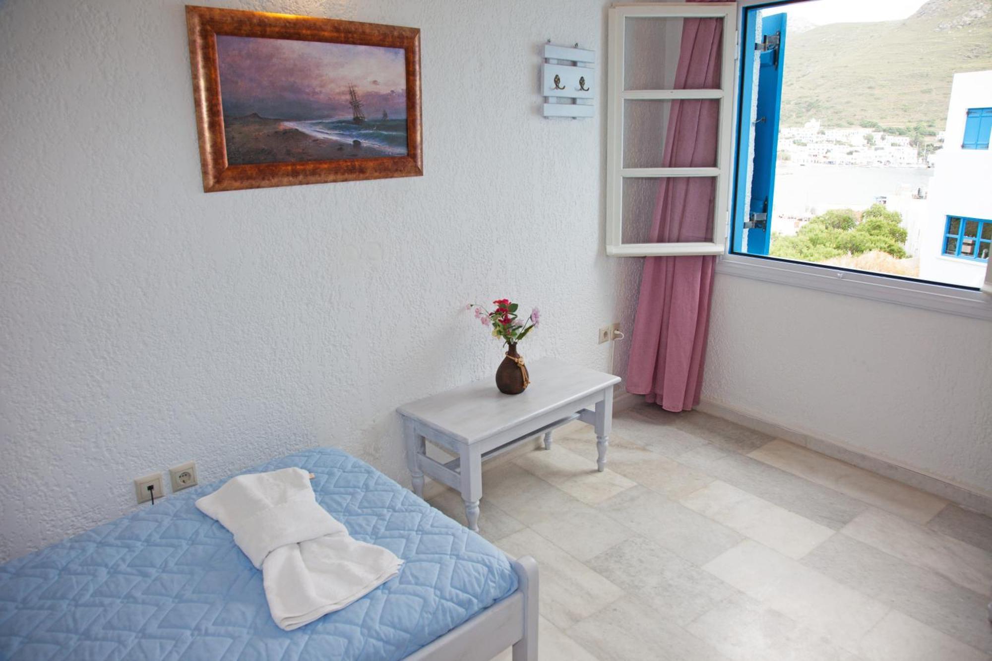 St.George Valsamitis Hotel Katapola Phòng bức ảnh
